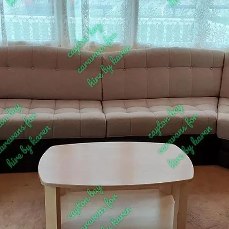 Captivating 3 Bed Caravan In Lägenhet *