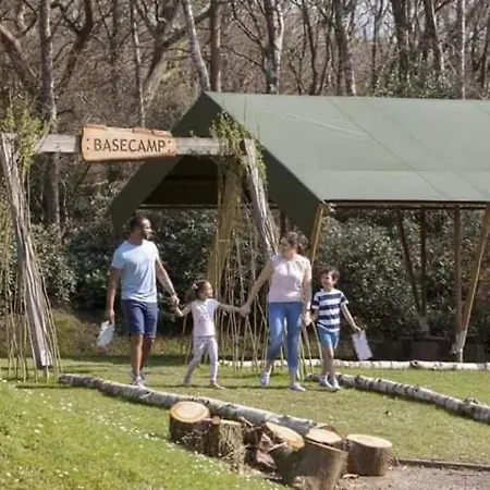Captivating 3 Bed Caravan In Lägenhet